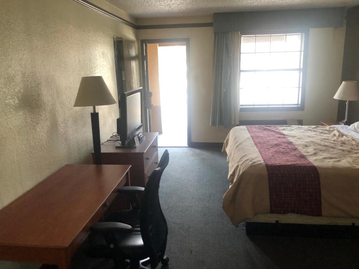 Airport Inn And Suites تولسا المظهر الخارجي الصورة